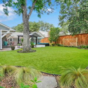 Orion-Turf-And-Landscape_Houston-Artificial-Grass_Backyard2