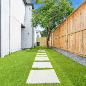 Orion-Turf-And-Landscape_Houston-Artificial-Grass_Sideyard4