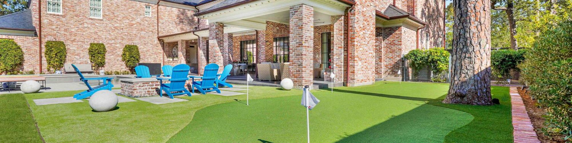 How to Clean My Houston Putting Green Installation  - Orion turf & Landscape Blog