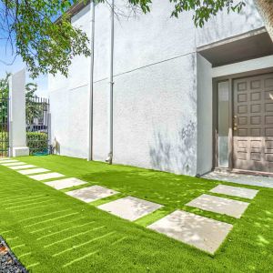 Orion-Turf-And-Landscape_Houston-Artificial-Grass_Sideyard1