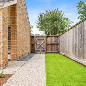 Orion-Turf-And-Landscape_Houston-Artificial-Grass_Sideyard10